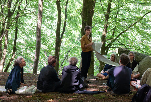 Vidste hun noget om skoven, performance. Foto: Lasse Fischer.